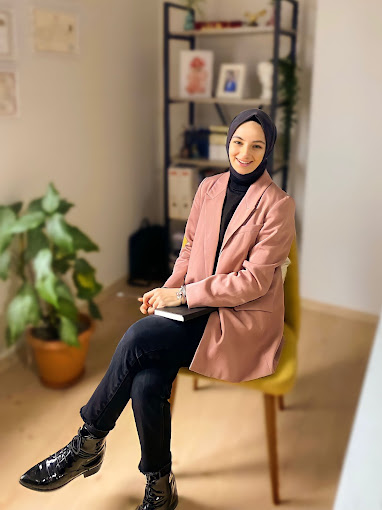 Özlem Ziyaoğlu logo